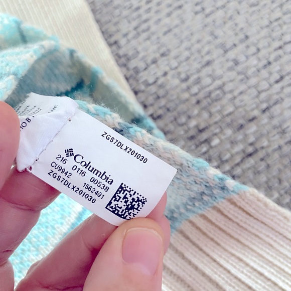 Columbia winter turquoise blue cream Pattern Scarf Approx 9x64” RN 69724 - Picture 3 of 5